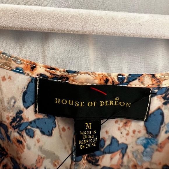House of Deréon  Floral Romper - Medium - Picture 8 of 8